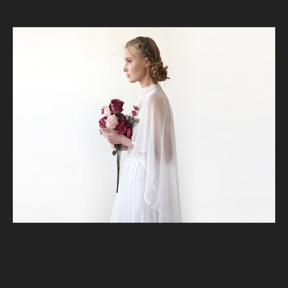 Chiffon Mesh Ivory Wedding Veil Cape with train - Picture 16 of 16